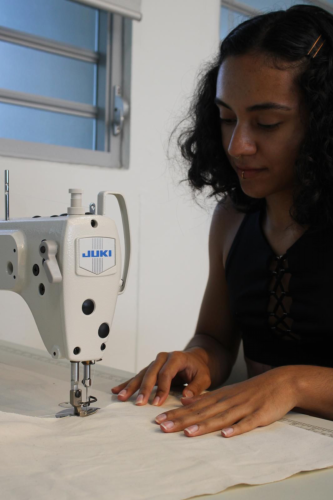 Atelier de Florisa en proceso de confección